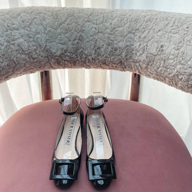 roger u1u1er flat shoes